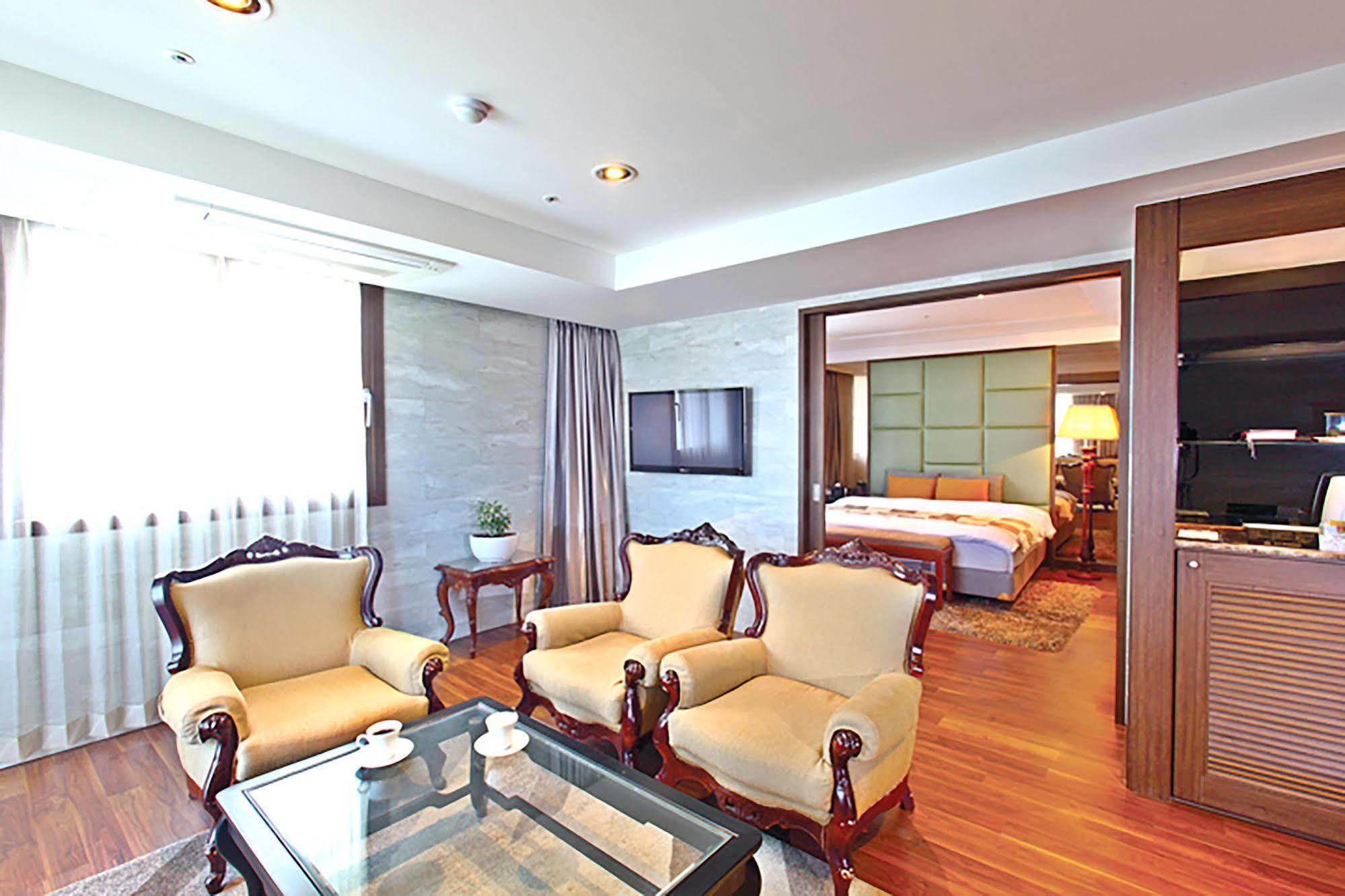 Hotel International Cshangvon Kültér fotó