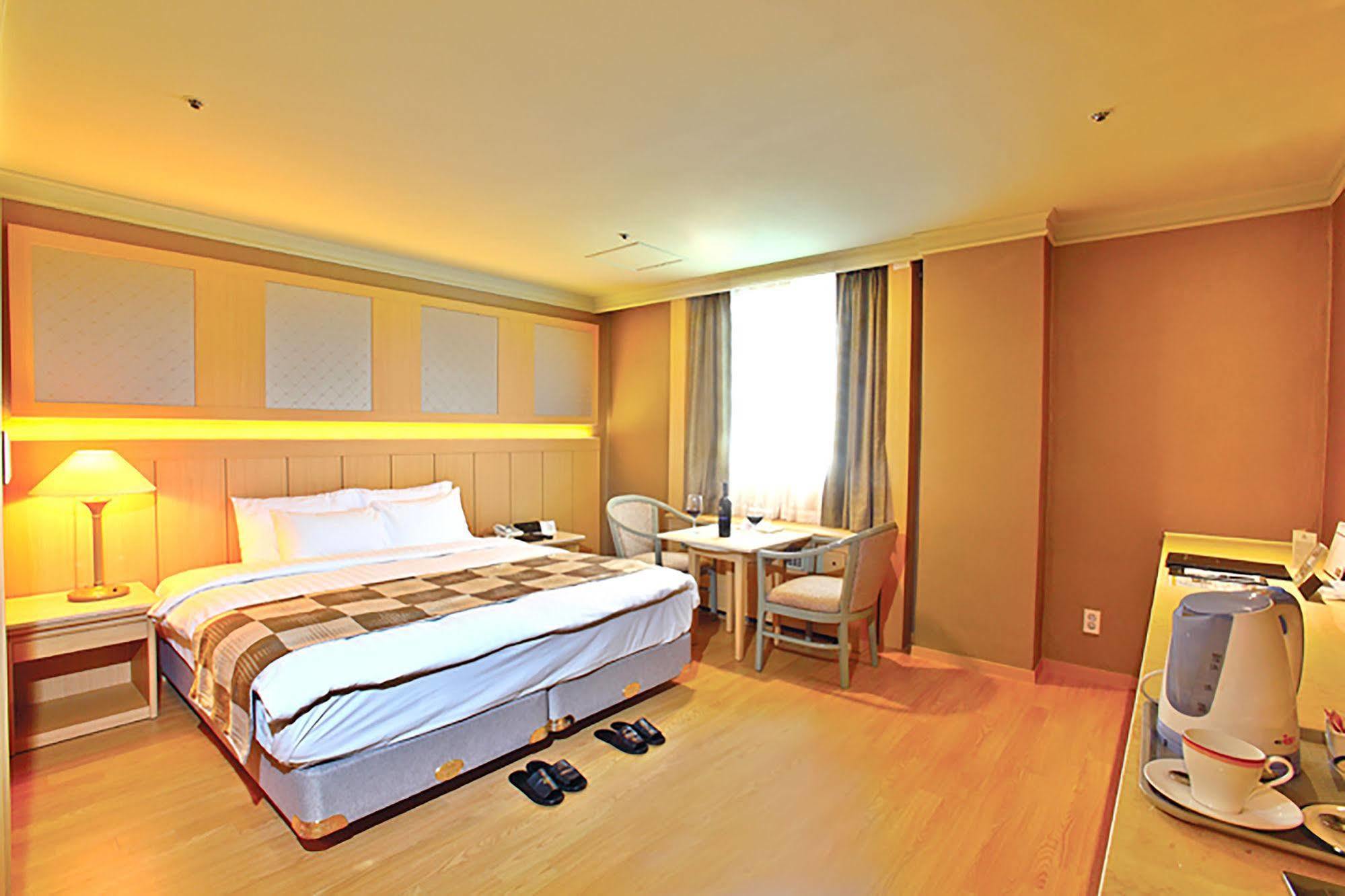 Hotel International Cshangvon Kültér fotó
